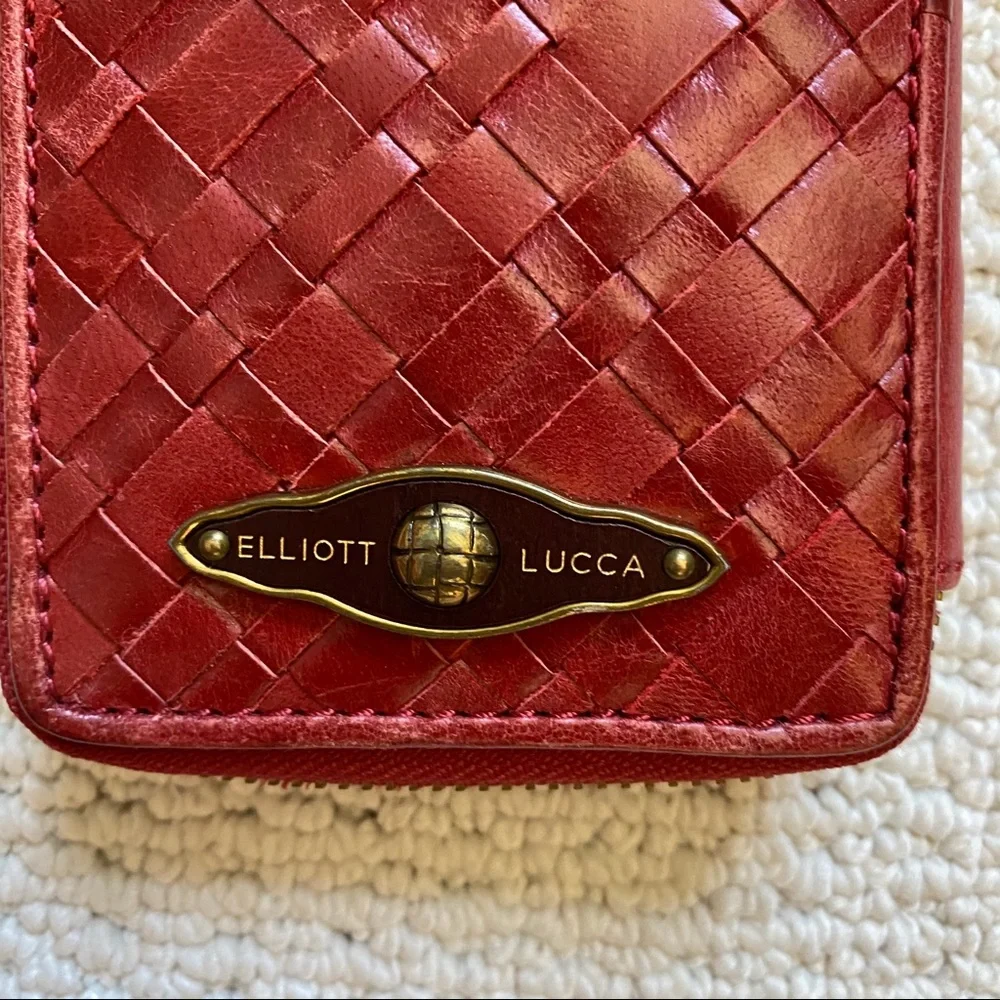 Elliott Lucca elliott lucca